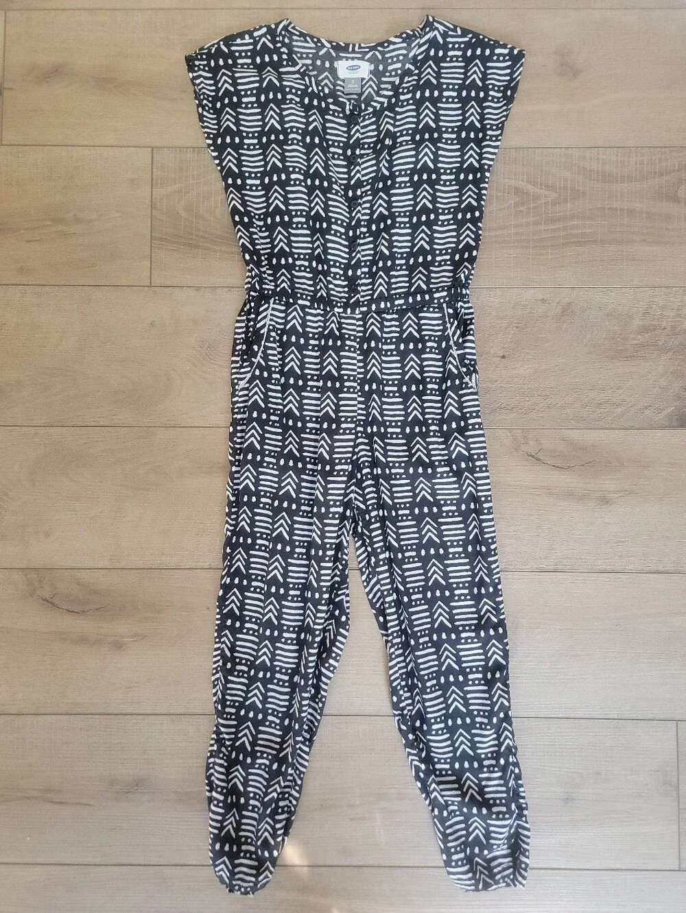 Old Navy Print Jump Rayon Black White Geometric Jumpsuit Girl Sz M (8) Boho